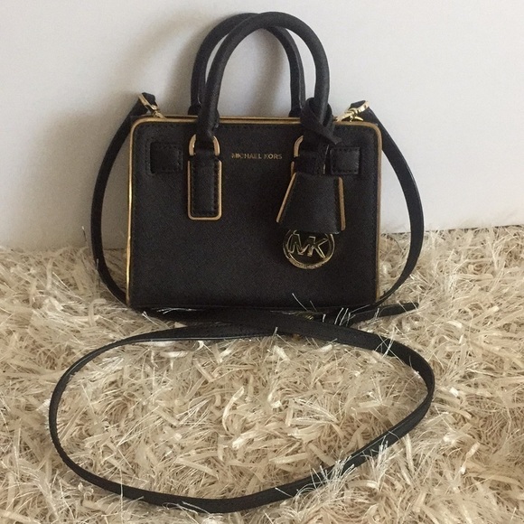 Michael Kors Handbags - Michael kors Dillon  Specchio Mini Crossbody